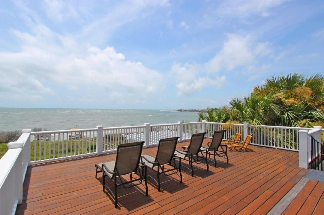 114 Ocean Boulevard By Avantstay Beachfront Putting Green Volleyball Court Infinity Pool Sullivans Island Bagian luar foto